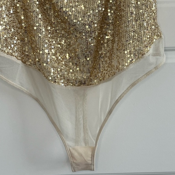 Intimately Free People Sparks Fly Bodysuit Gold Size Large Sequin Metallic NWT - Picture 6 of 12